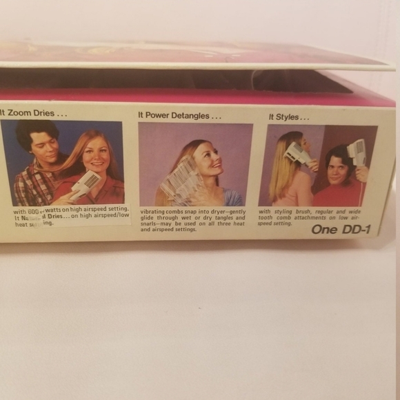 Zoom plus the dryer detangler with attachments. - Picture 9 of 11